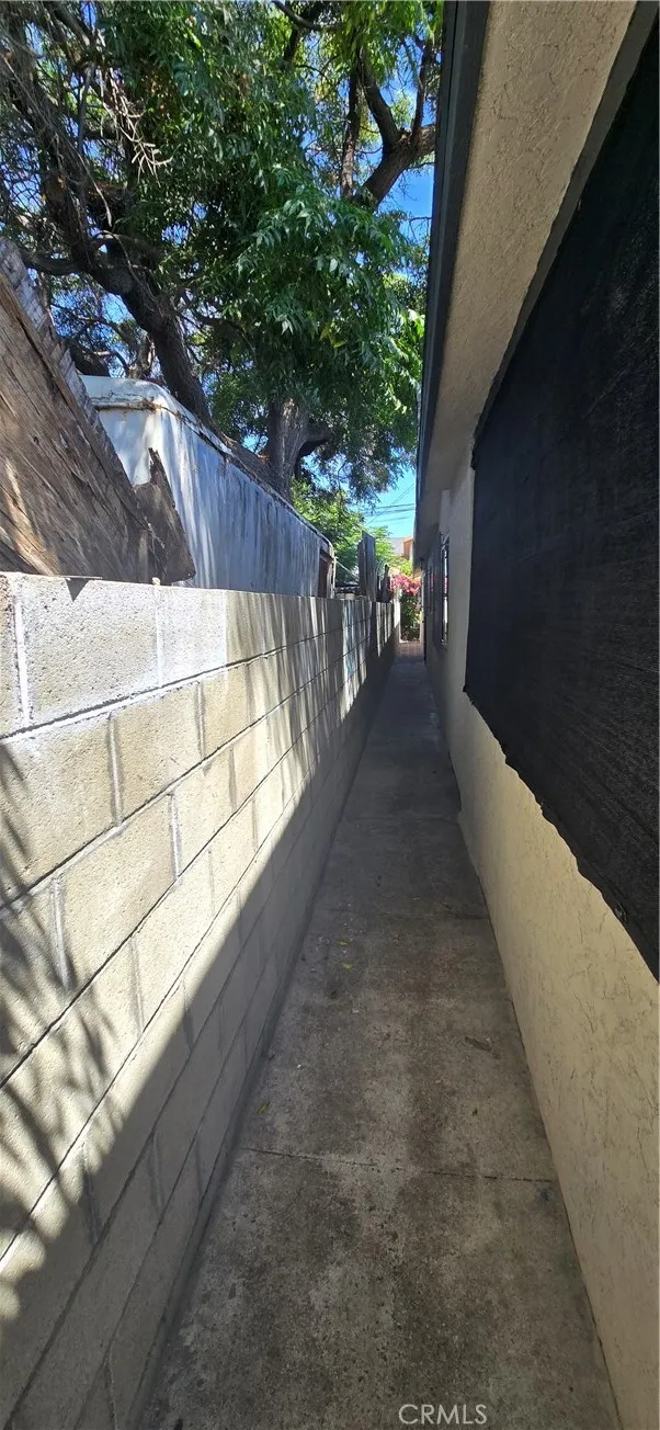 2459 E 111th Street, Los Angeles, California 90059 home-pic-5