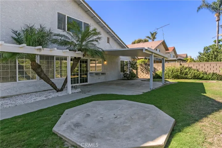 17432 Winemast Street, Fountain Valley, California 92708