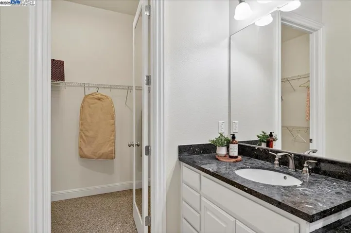 1st Level Jr. Suite With Double Sink