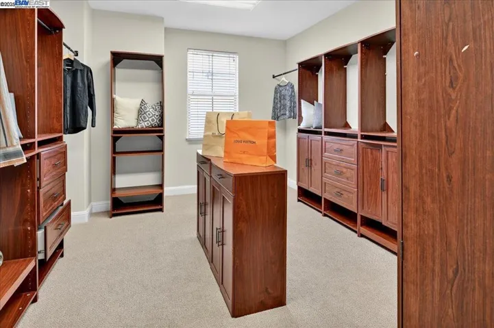 Walk-in Closet