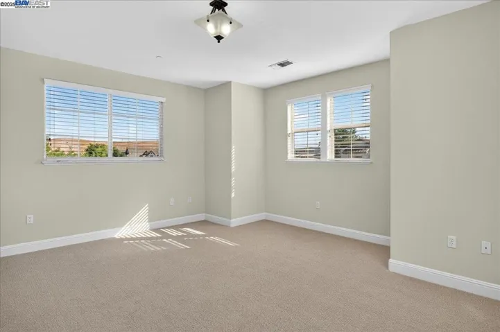 Upper Jr. Suite