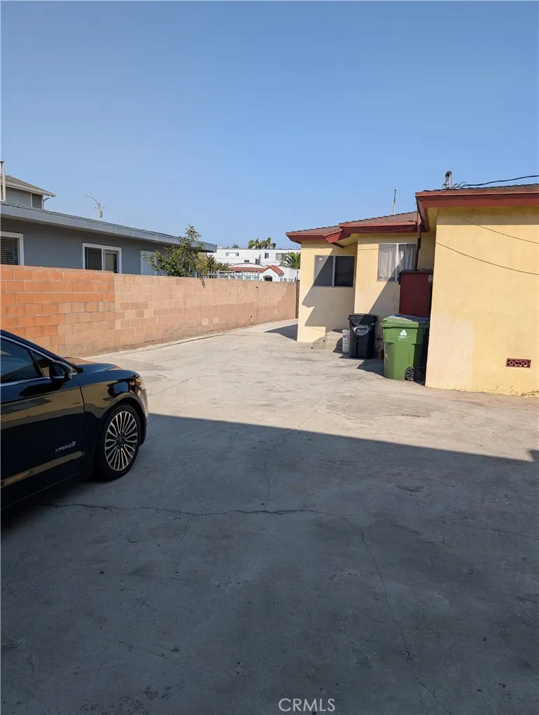 2235 Hauser Boulevard, Los Angeles, California 90016 home-pic-5