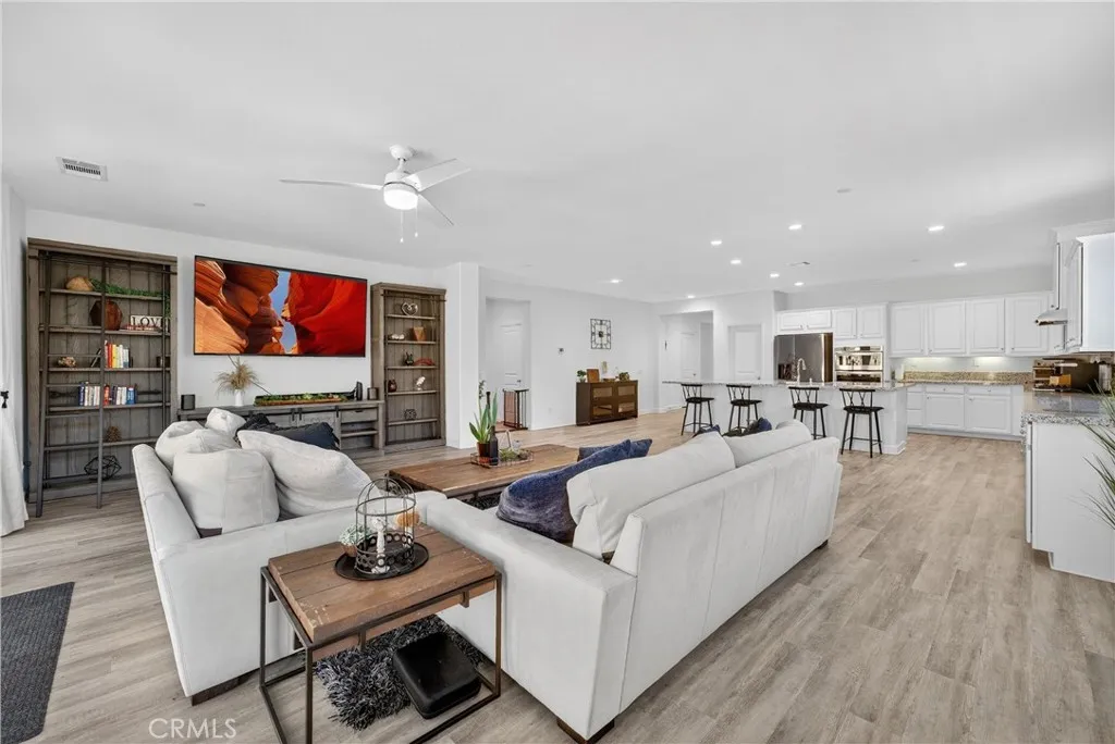 3021 Jicarilla Drive, Fallbrook, California 92028 home-pic-1