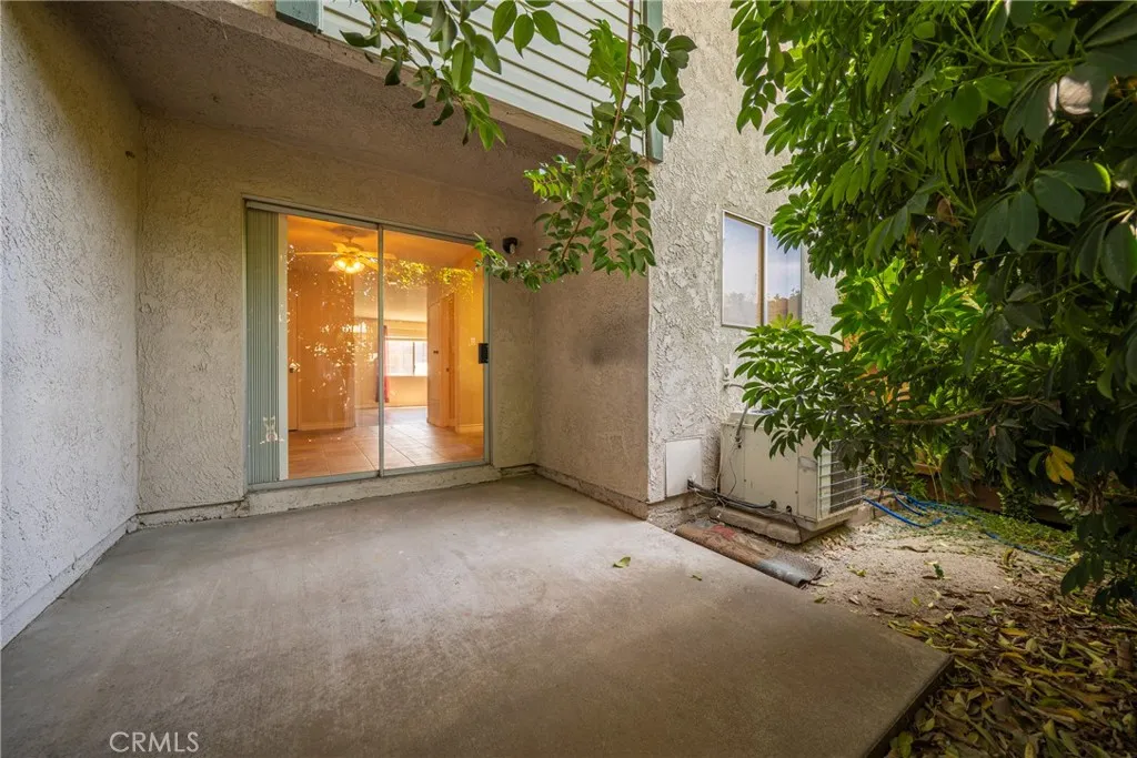 2255 Cahuilla Street 32, Colton, California 92324 home-pic-2