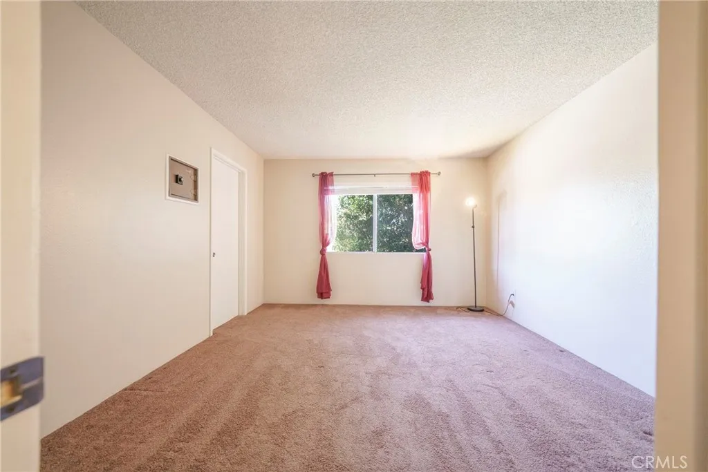 2255 Cahuilla Street 32, Colton, California 92324 home-pic-20
