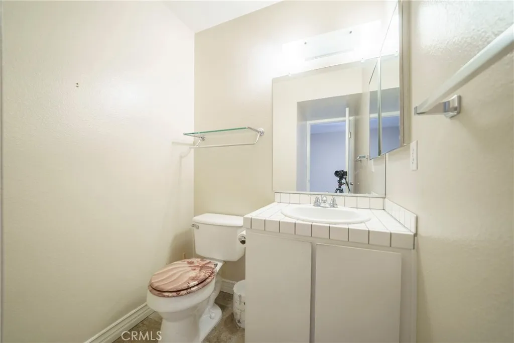 2255 Cahuilla Street 32, Colton, California 92324 home-pic-23