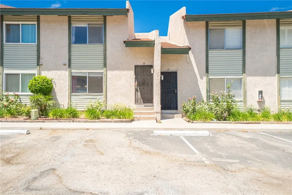 2255 Cahuilla Street 32, Colton, California 92324 home-pic-4