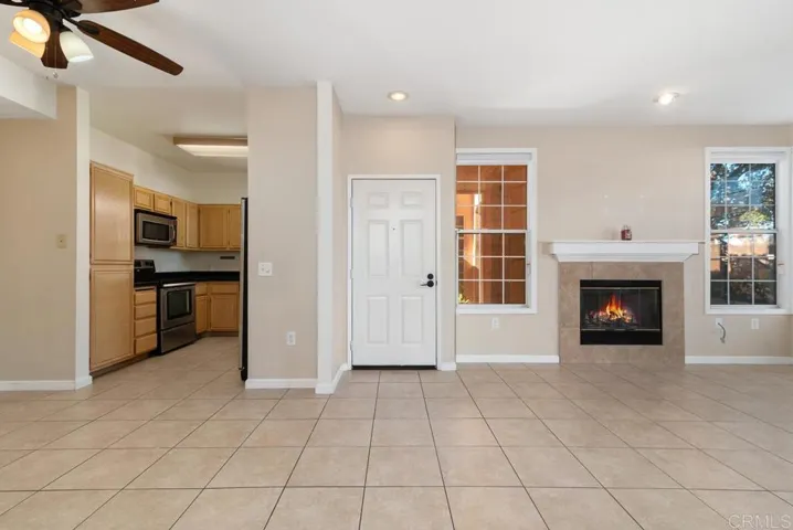 18614 Caminito Cantilena 324, San Diego, California 92128