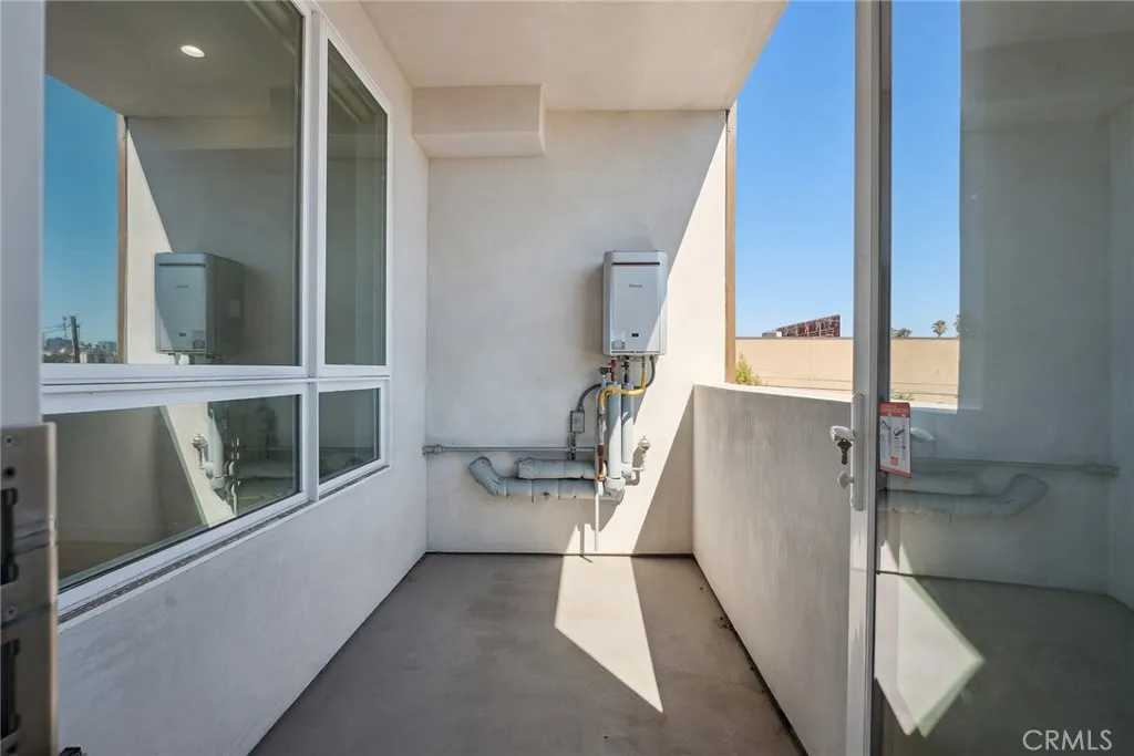 222 N Manhattan Place, Los Angeles, California 90004 home-pic-13