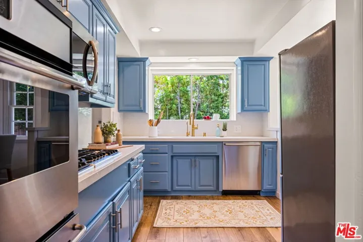3433 Wade Street, Los Angeles, California 90066