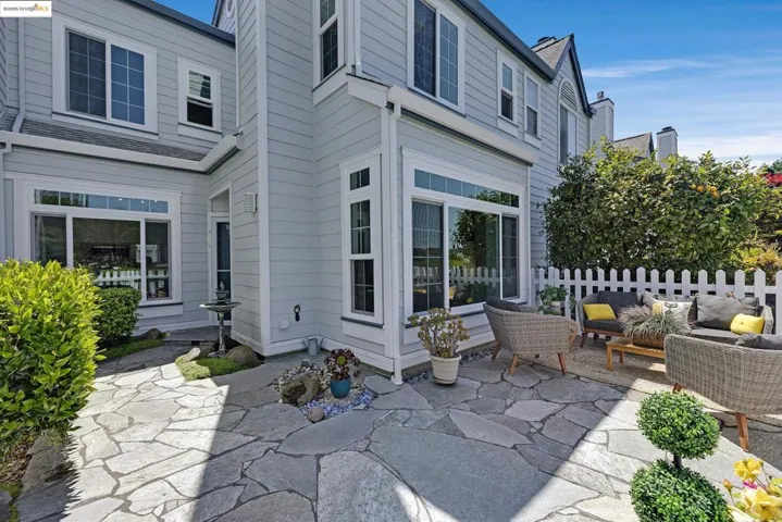 408 Commodore Dr, Richmond, California 94804