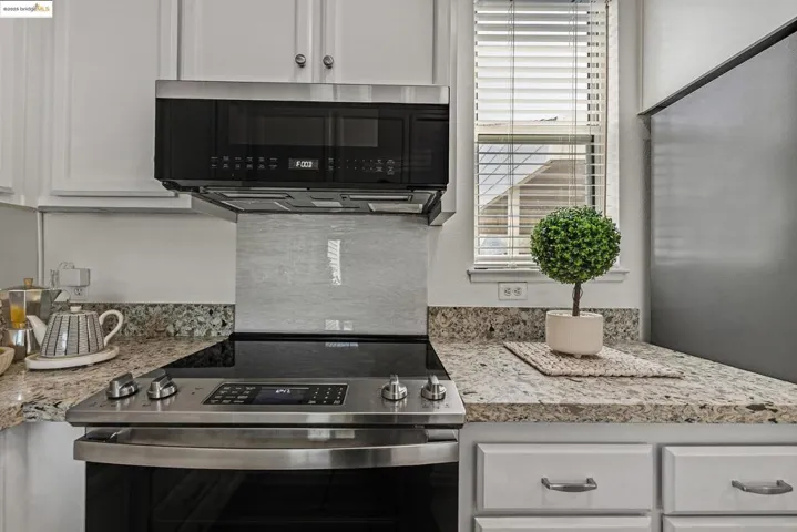 408 Commodore Dr, Richmond, California 94804