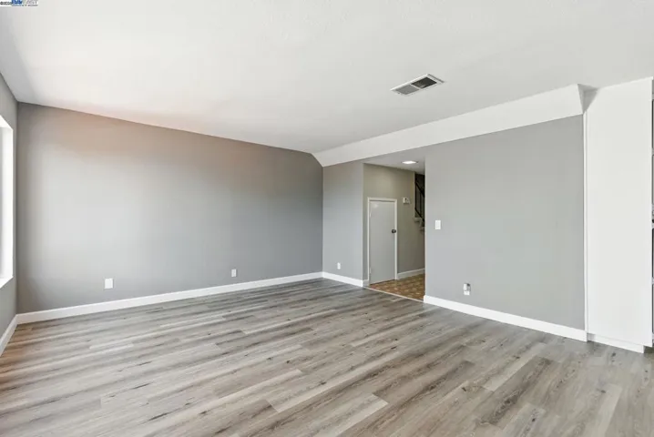 81 Mountain Valley St, Oakland, California 94605