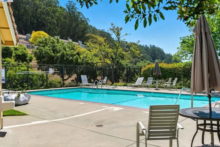 81 Mountain Valley St, Oakland, California 94605