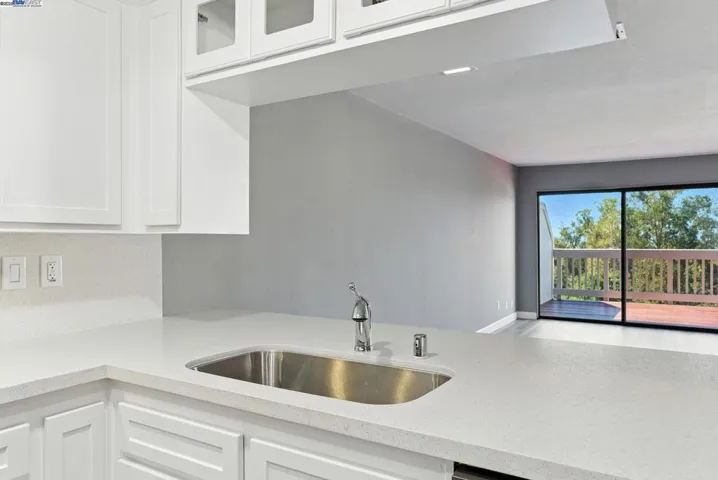 81 Mountain Valley St, Oakland, California 94605