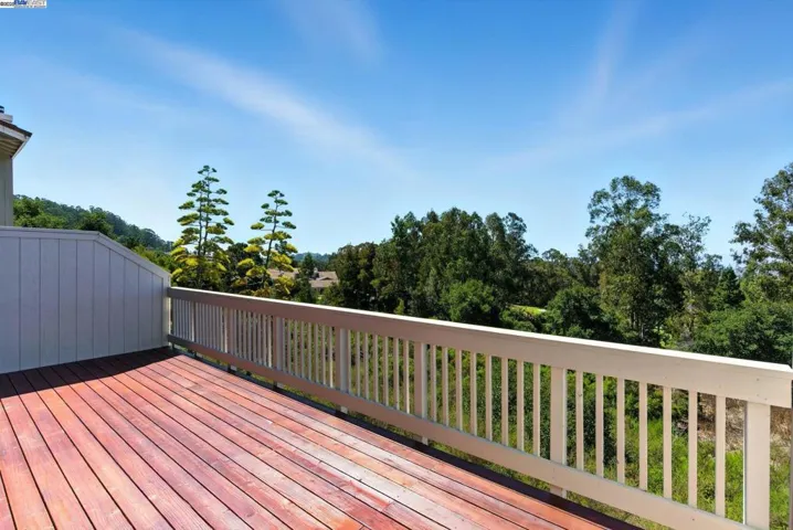81 Mountain Valley St, Oakland, California 94605