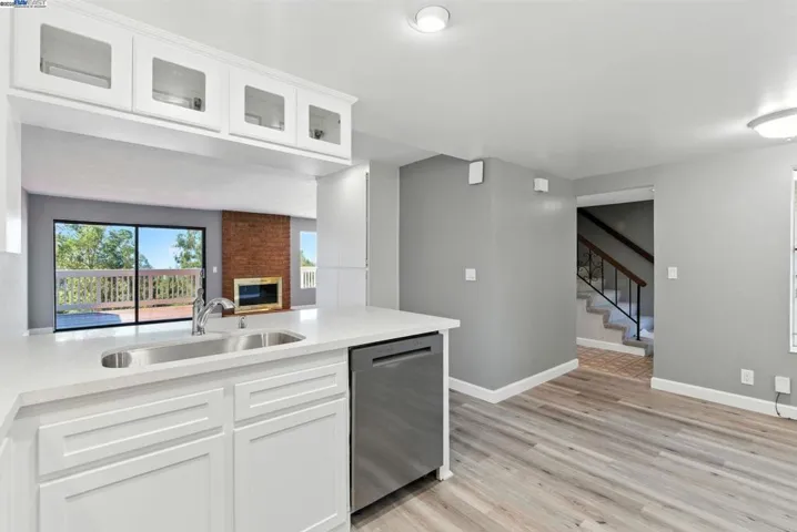 81 Mountain Valley St, Oakland, California 94605