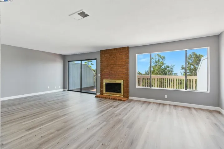 81 Mountain Valley St, Oakland, California 94605