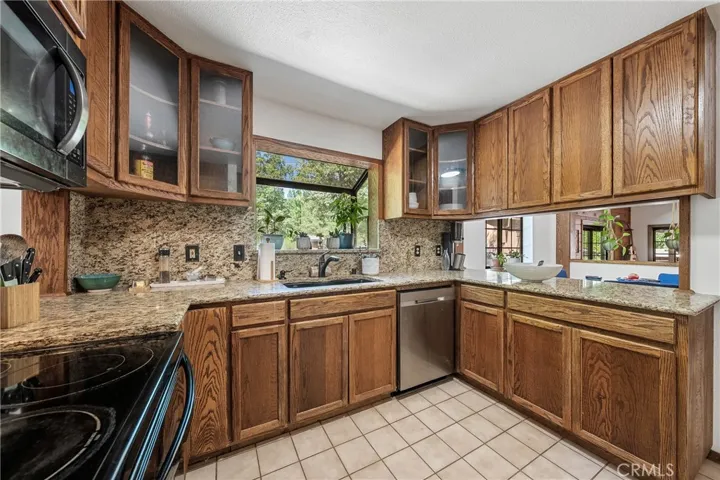10512 Rosa Trail, Kelseyville, California 95451