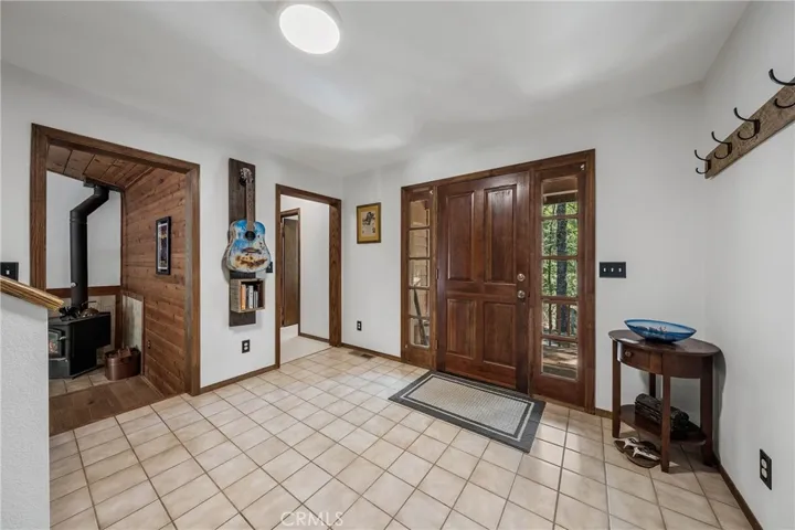 Tiled entry