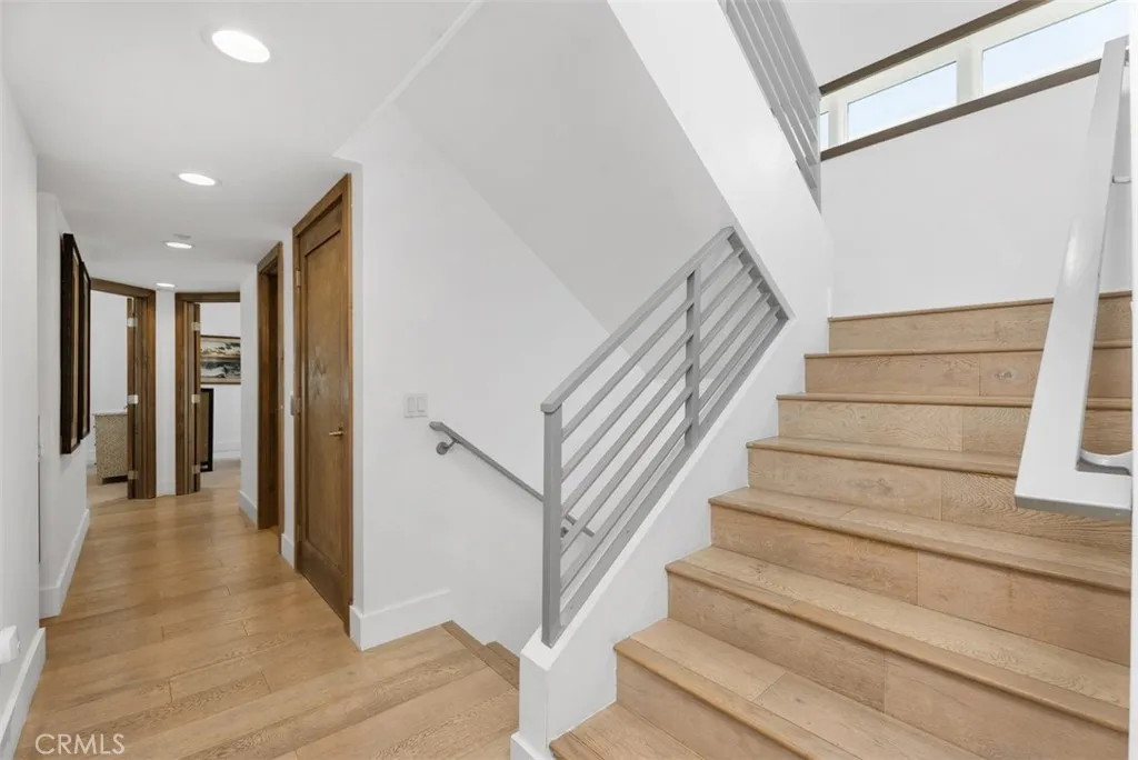 200 E Balboa Boulevard, Newport Beach, California 92661 home-pic-12