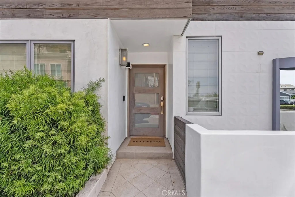 200 E Balboa Boulevard, Newport Beach, California 92661 home-pic-2