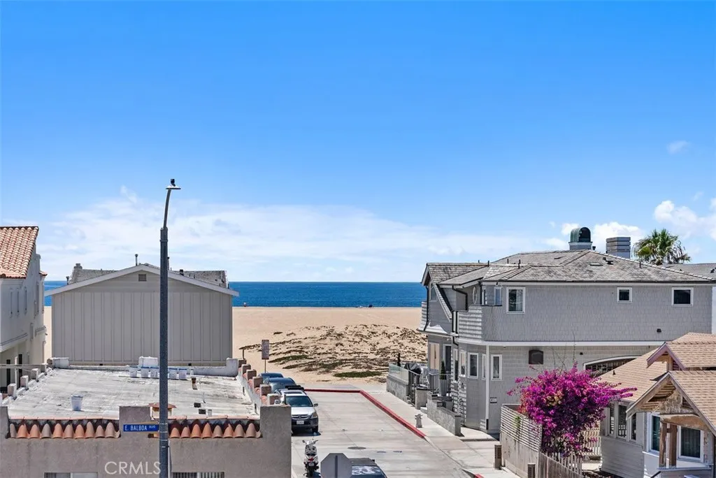200 E Balboa Boulevard, Newport Beach, California 92661 home-pic-33