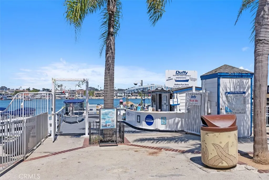 200 E Balboa Boulevard, Newport Beach, California 92661 home-pic-37