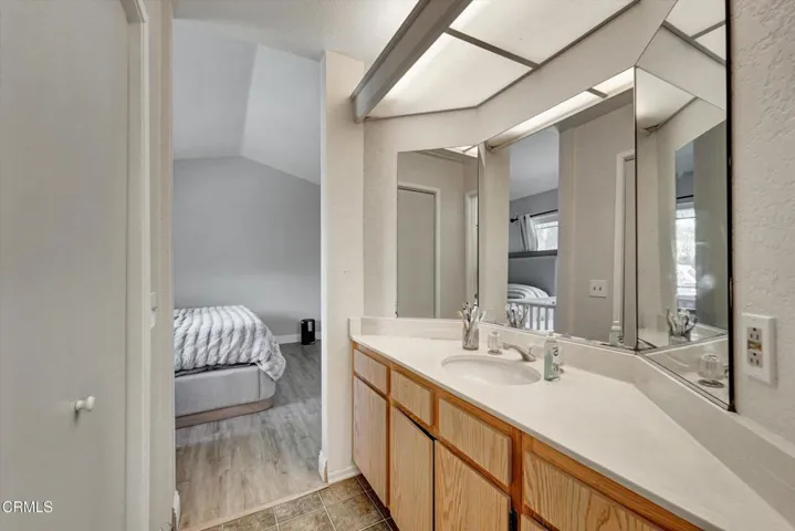 25-1718 Cherry Hill Road-22