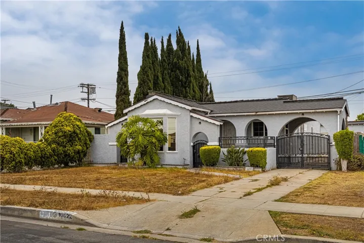 10022 S Manhattan Place, Los Angeles, California 90047