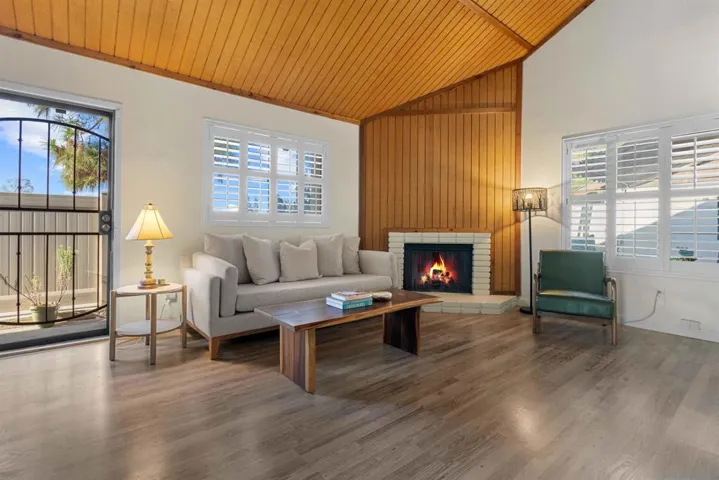 2838 Alta View C, San Diego, California 92139