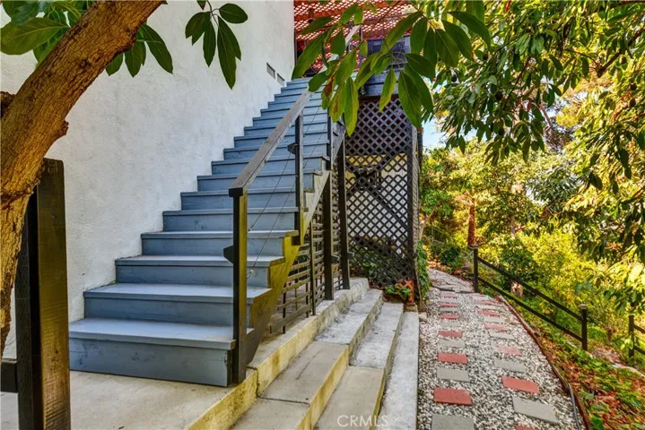 13739 Ridge Road, Whittier, California 90601