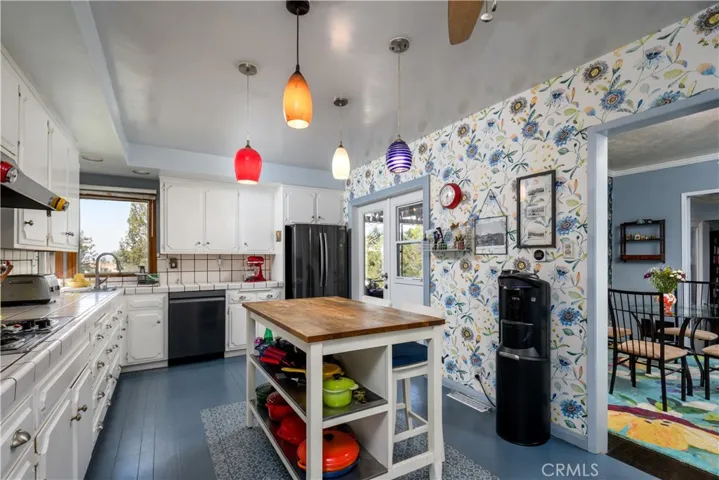 13739 Ridge Road, Whittier, California 90601