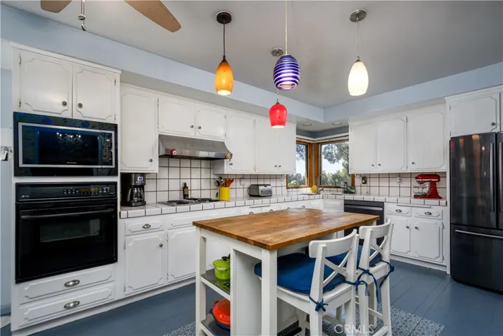13739 Ridge Road, Whittier, California 90601