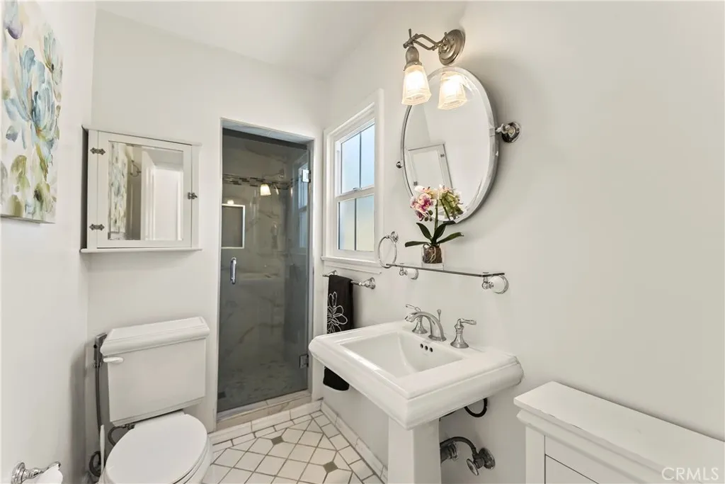 2205 Las Lunas Street, Pasadena, California 91107 home-pic-32