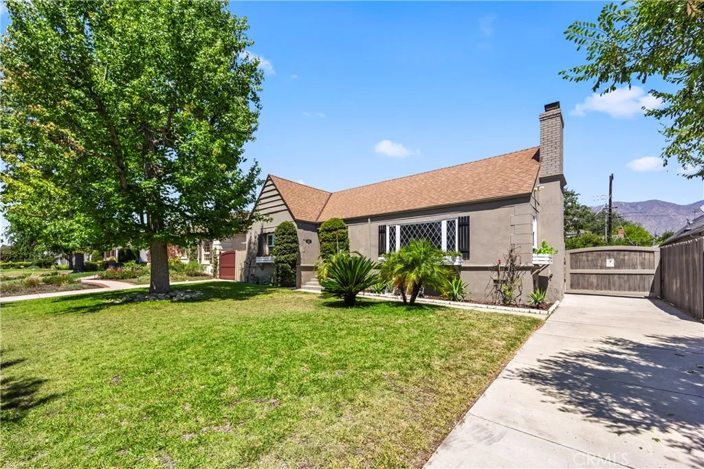 2205 Las Lunas Street, Pasadena, California 91107 home-pic-3