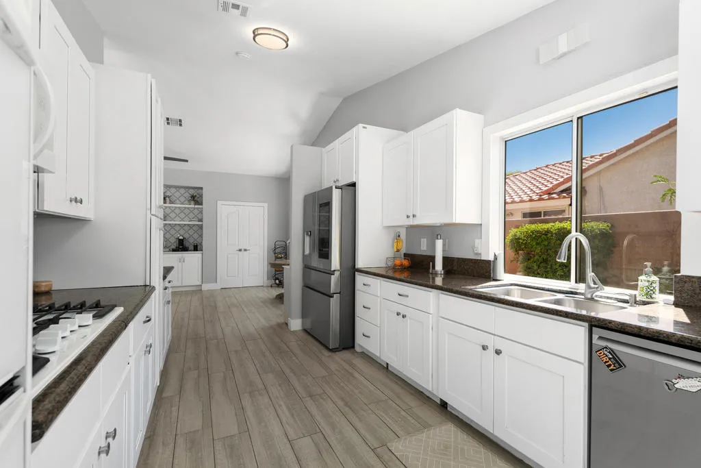 39369 Regency Way Way, Palm Desert, California 92211 home-pic-12