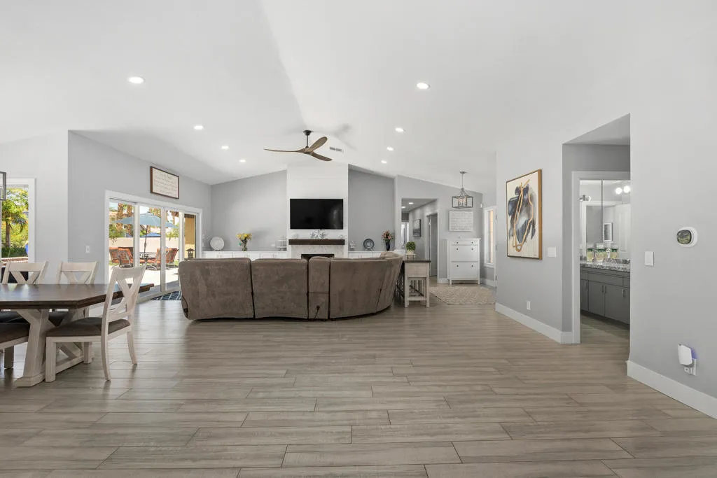 39369 Regency Way Way, Palm Desert, California 92211 home-pic-10