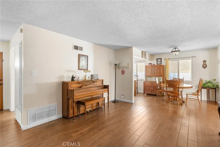 413 E Grant Street, Santa Maria, California 93454