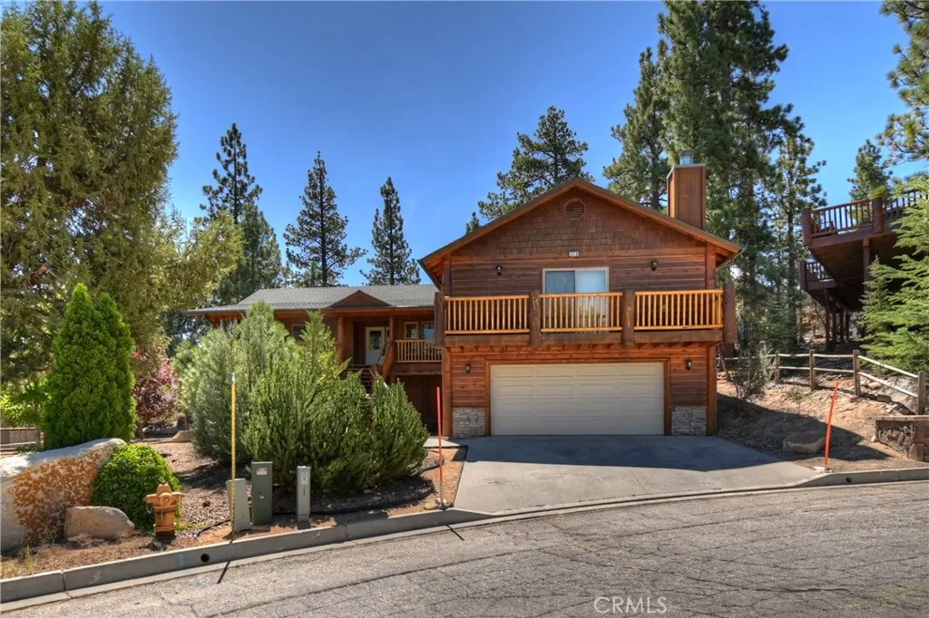 379 Fawntrail Place, Big Bear Lake, California 92315 home-pic-1