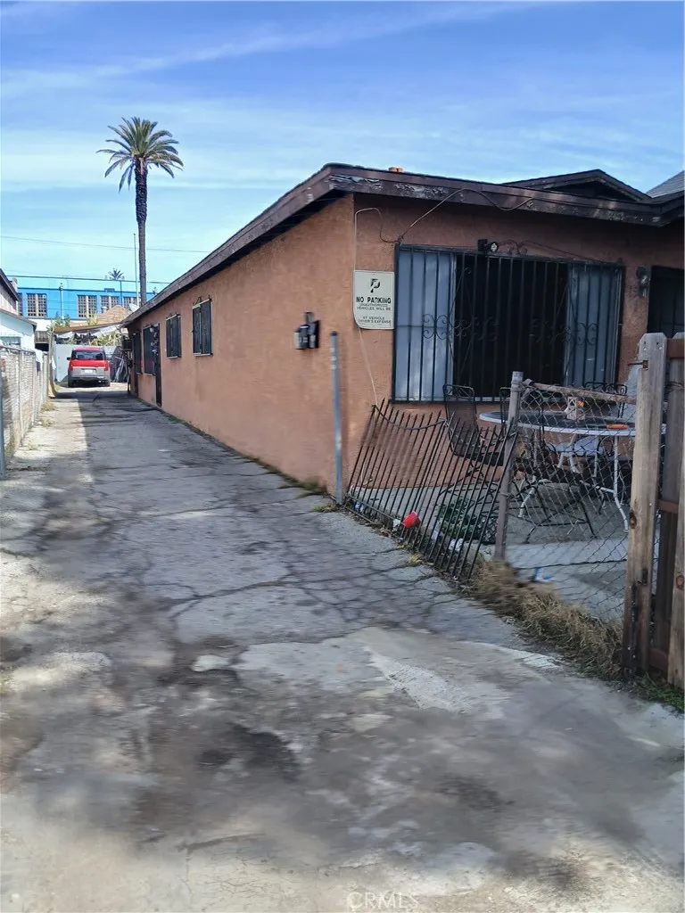 1549 E.33 St., Los Angeles, California 90011 home-pic-1