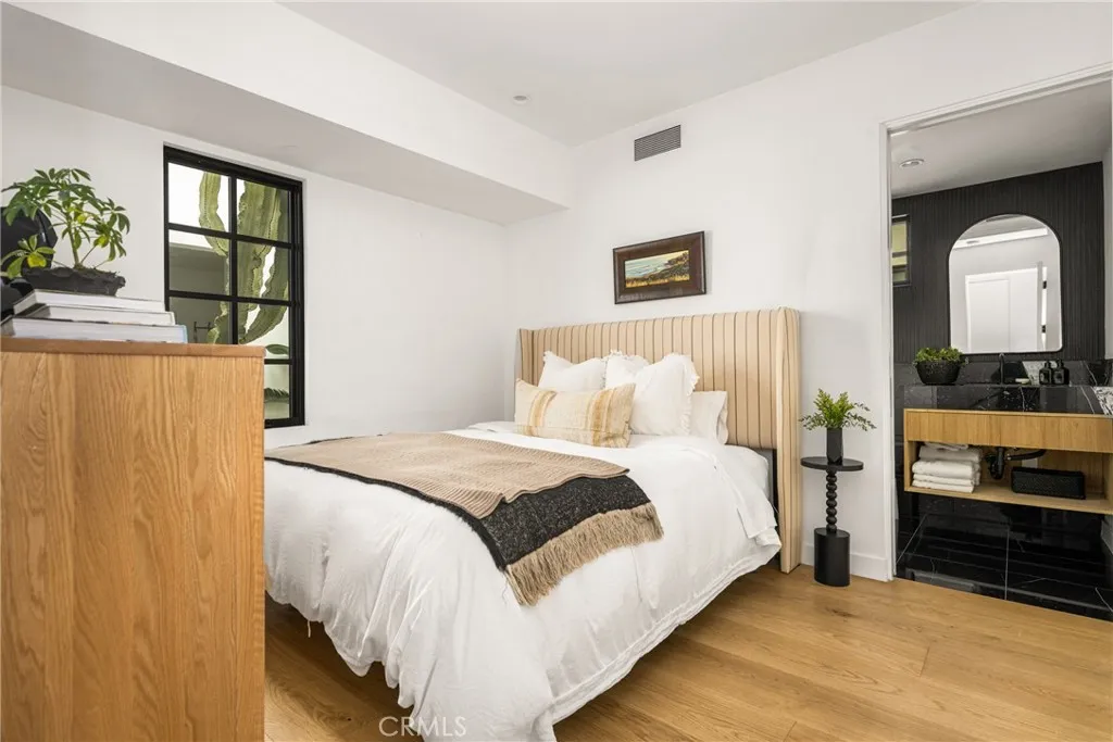 412 29th Street B, Newport Beach, California 92663 home-pic-9