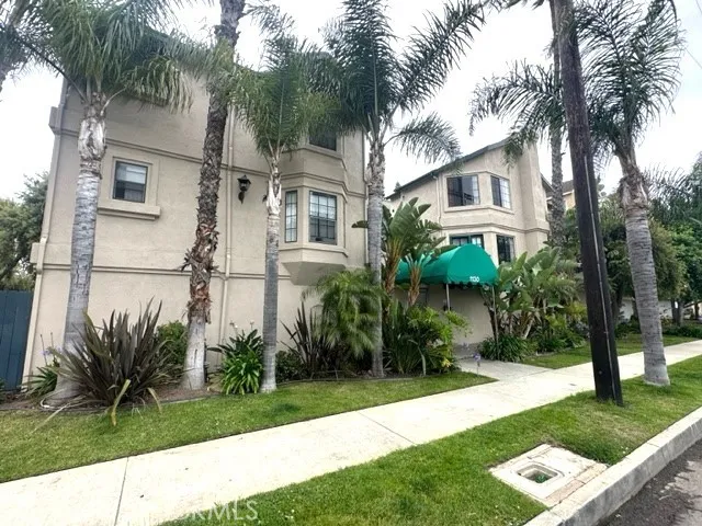 1130 Newport Avenue 206, Long Beach, California 90804, 2 Bedrooms Bedrooms, ,2 BathroomsBathrooms,Residential Lease,For Rent,Newport,SB25189212