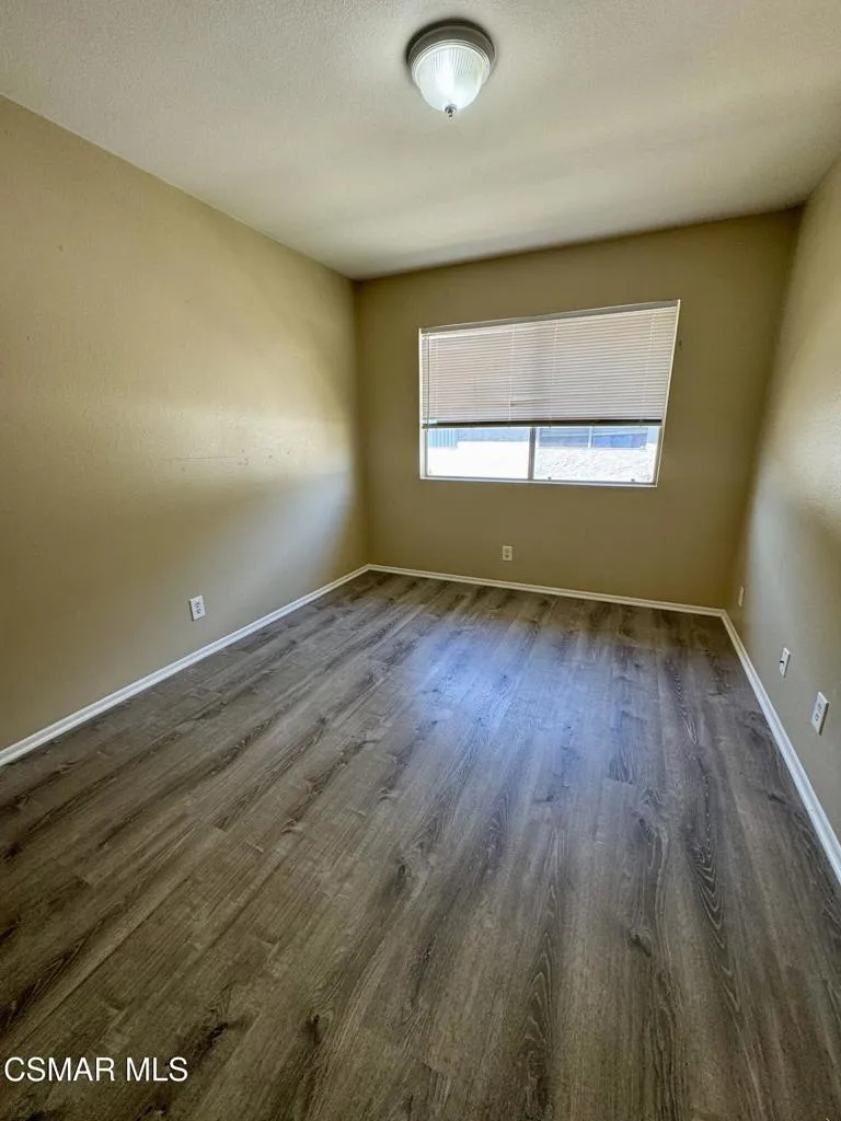 2014 Avenida Placida 4, Simi Valley, California 93063 home-pic-9