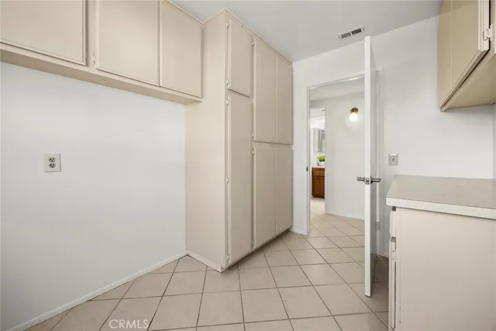 Oversized Laundry Room w/Storage