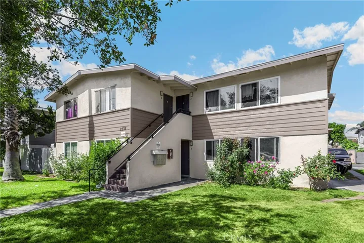 2522 S Rosewood Avenue, Santa Ana, California 92707