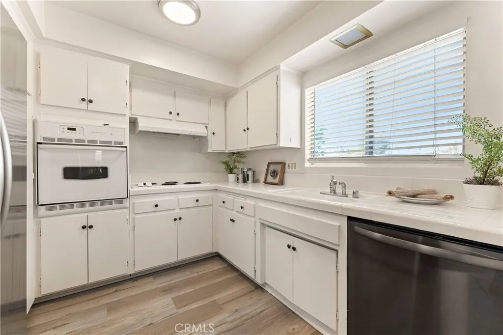 972 E California Boulevard 309, Pasadena, California 91106 home-pic-3