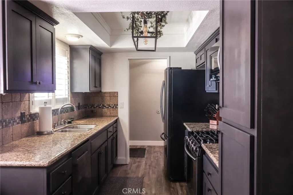 16027 Mandan Road, Apple Valley, California 92307 home-pic-8