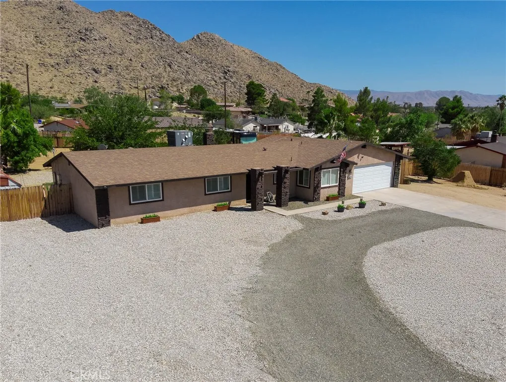 16027 Mandan Road, Apple Valley, California 92307 home-pic-1