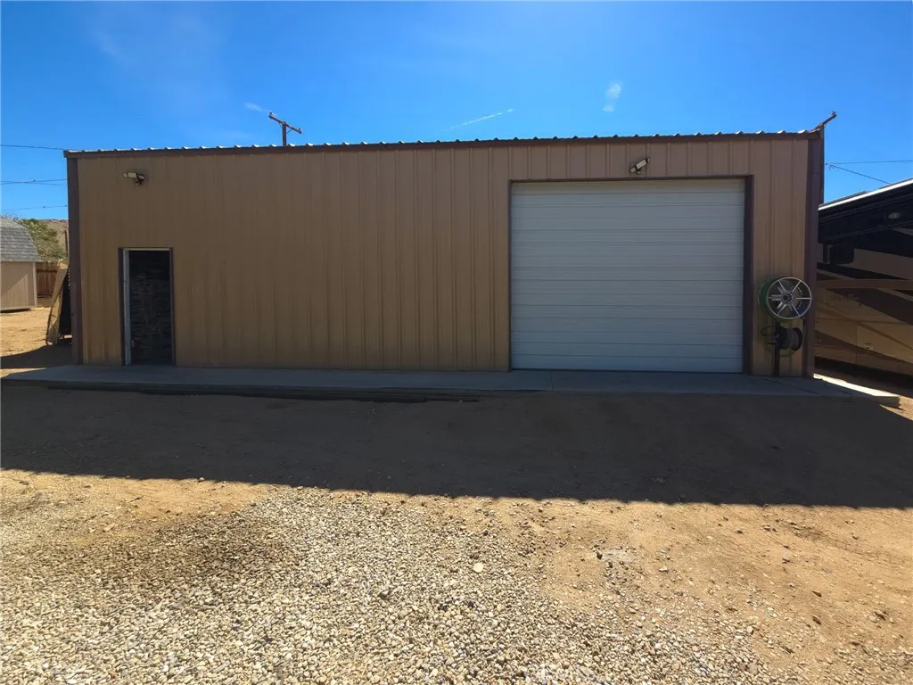 16027 Mandan Road, Apple Valley, California 92307 home-pic-27